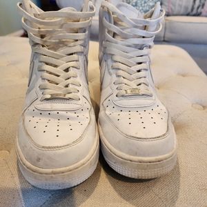 Nike Air Force 1 High Top Triple White